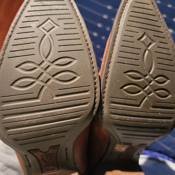 Ariat boots - Picture 9 of 12